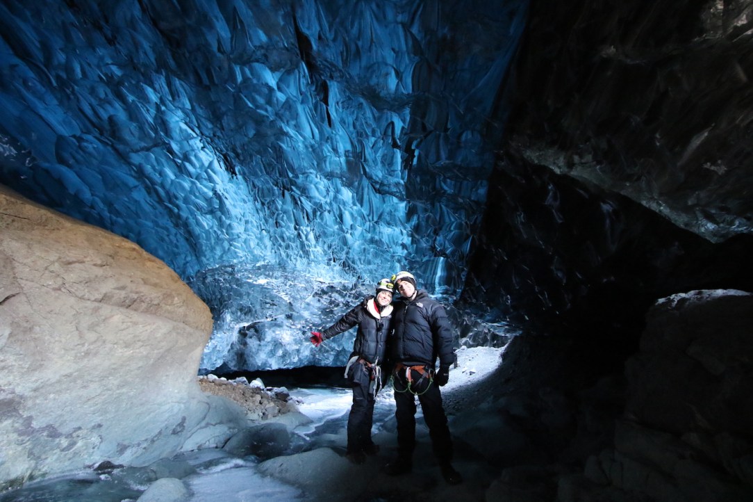 iceland_ice_cave_3