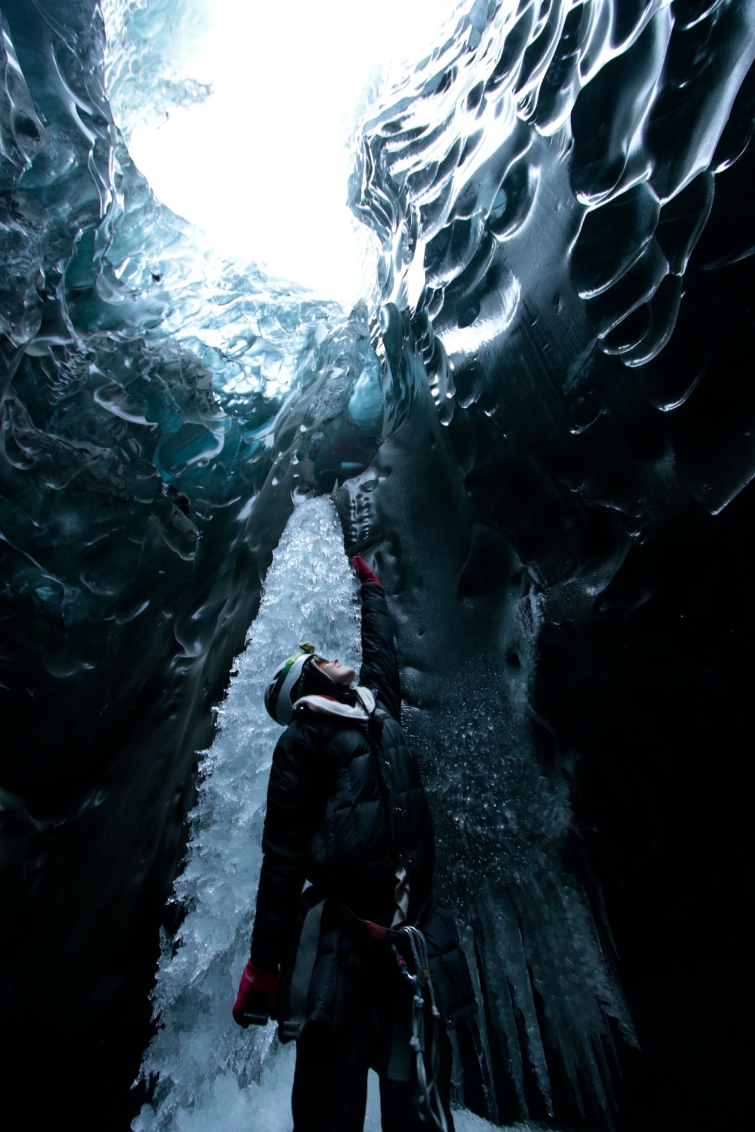 iceland_ice_cave_6
