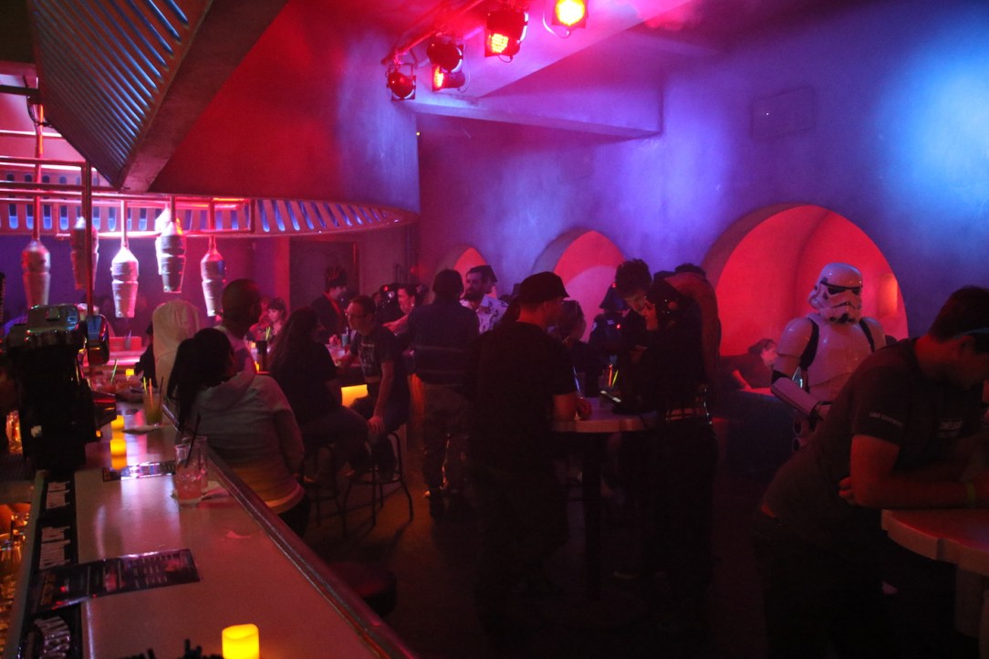 star_wars_cantina_11