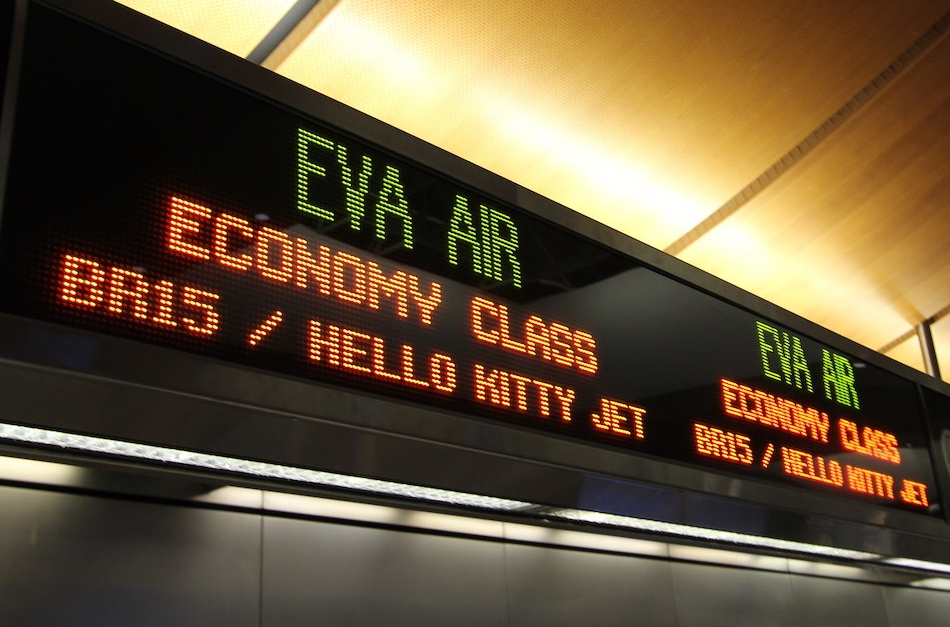 Hello-Kitty-Plane-21